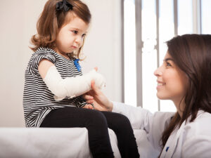 child injury lawyer helping child