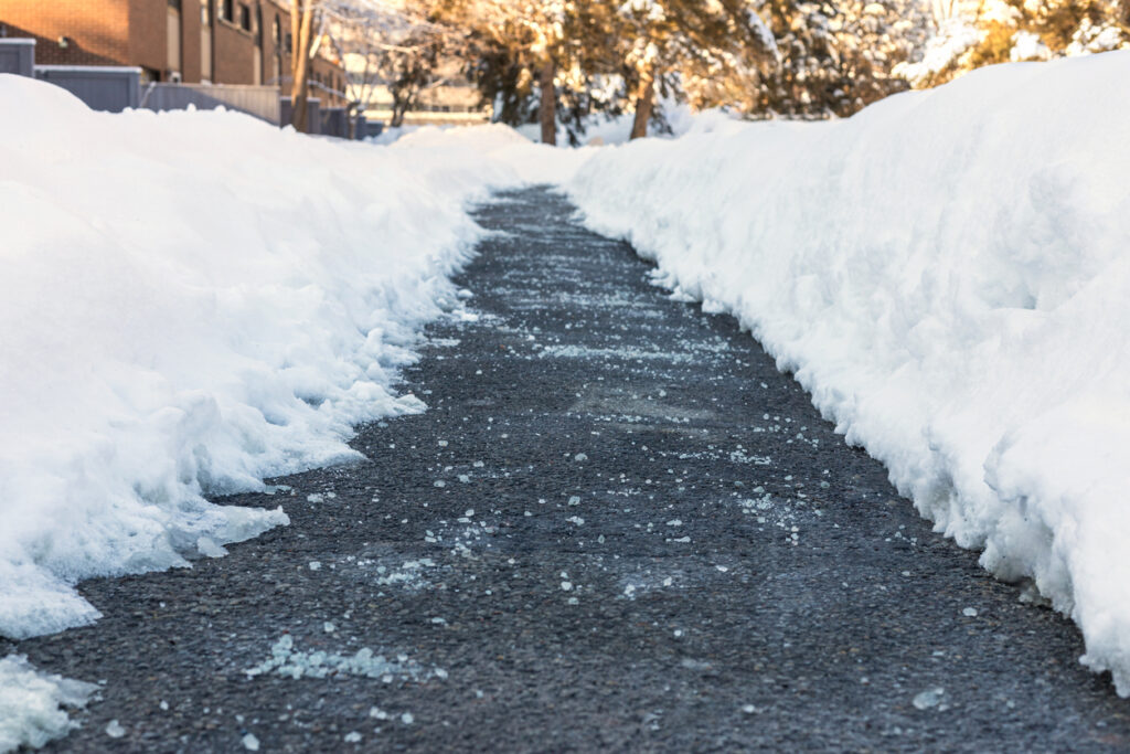 sidewalk-in-winter-posing-slip-and-fall-hazard