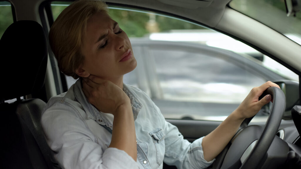 SC-woman-with-neck-injury-from-car-accident